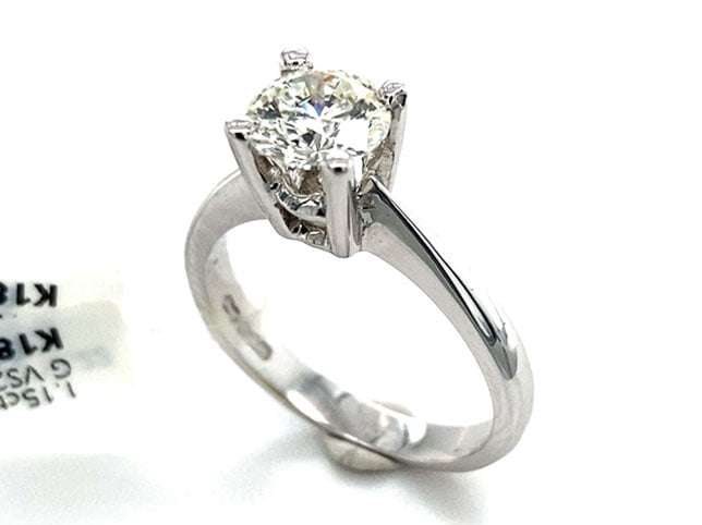Start jewelry retouching service with a free trial3